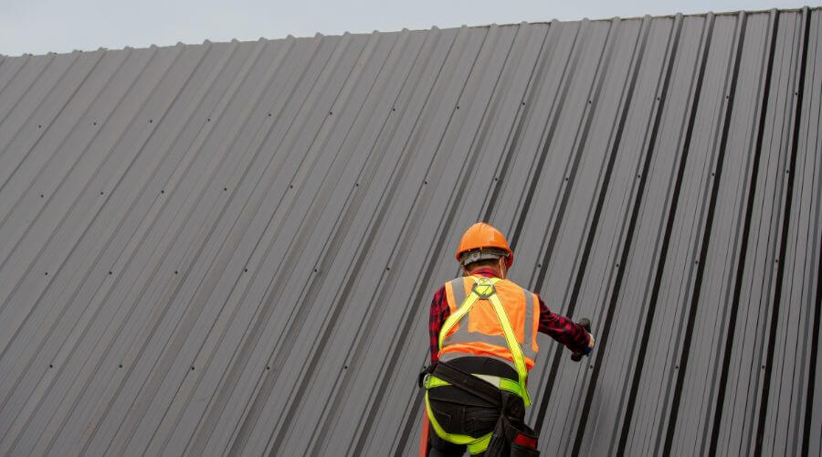 Professional gutter cleaning in Tropic, UT